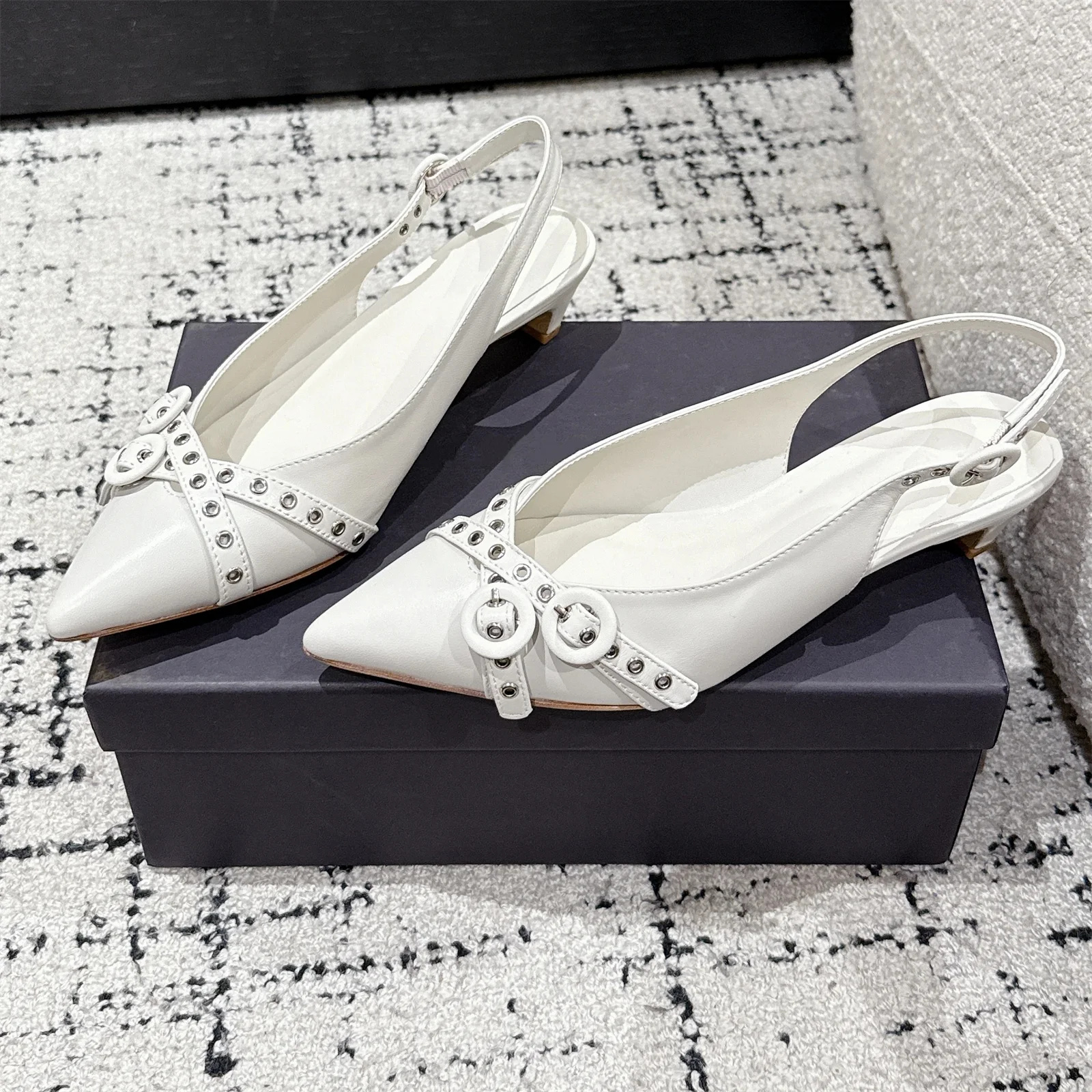 Casual Sandal Leather - Sandalias de tacón bajo de piel