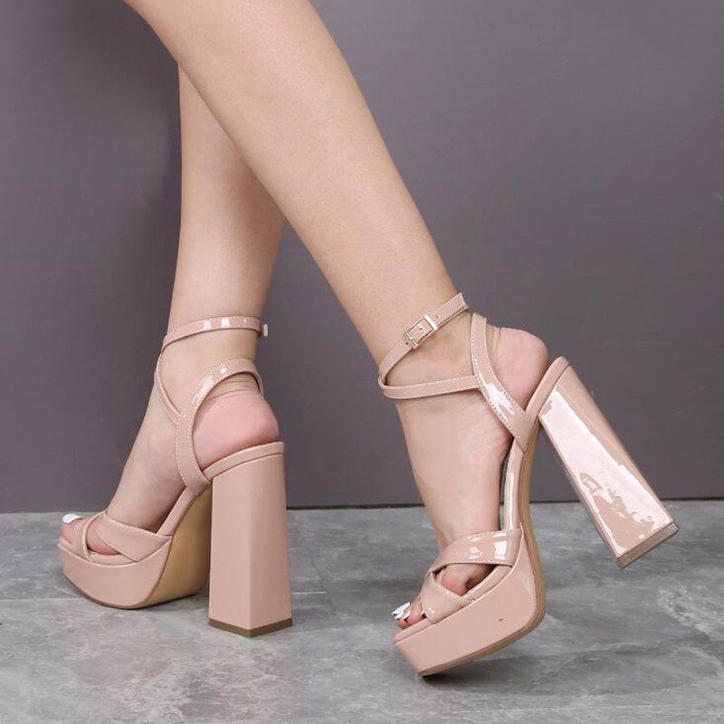 2025 NUEVA club nocturno de ve - Casual Sandal Leather reseña y precio